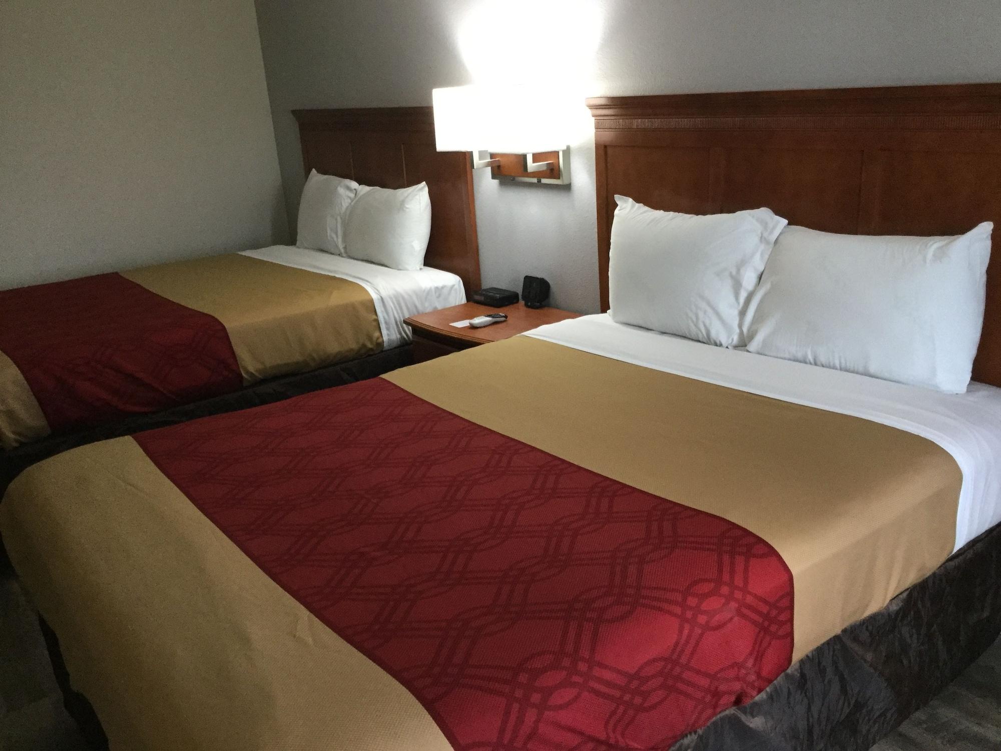 Econo Lodge Lincoln Bagian luar foto