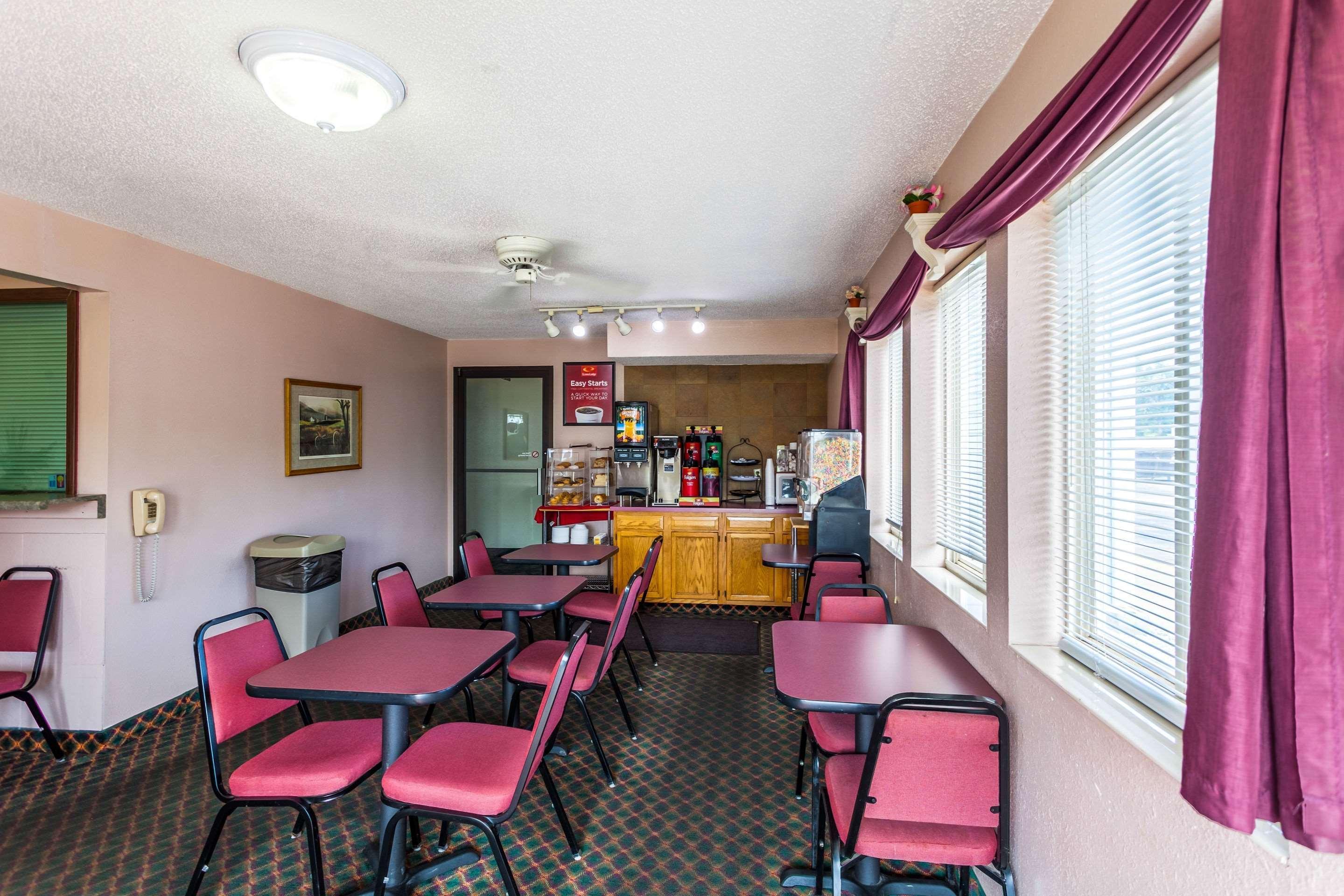 Econo Lodge Lincoln Bagian luar foto
